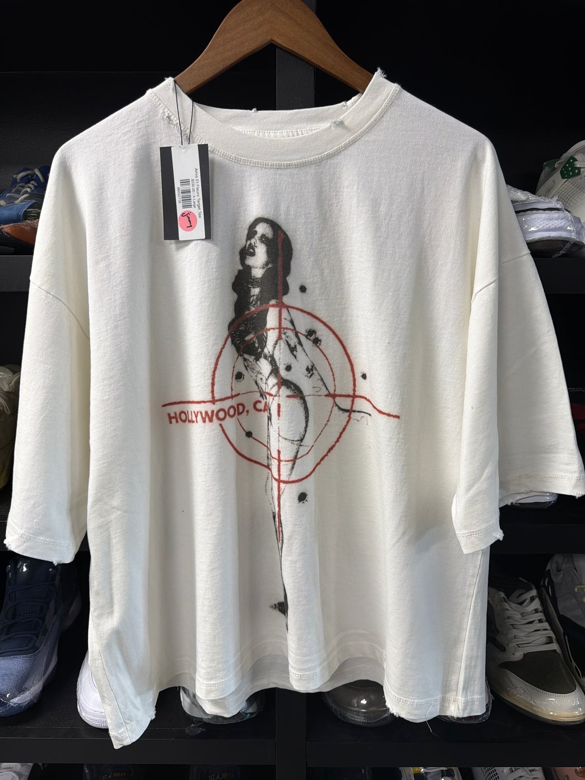 Amis Et Fleurs Target Tee