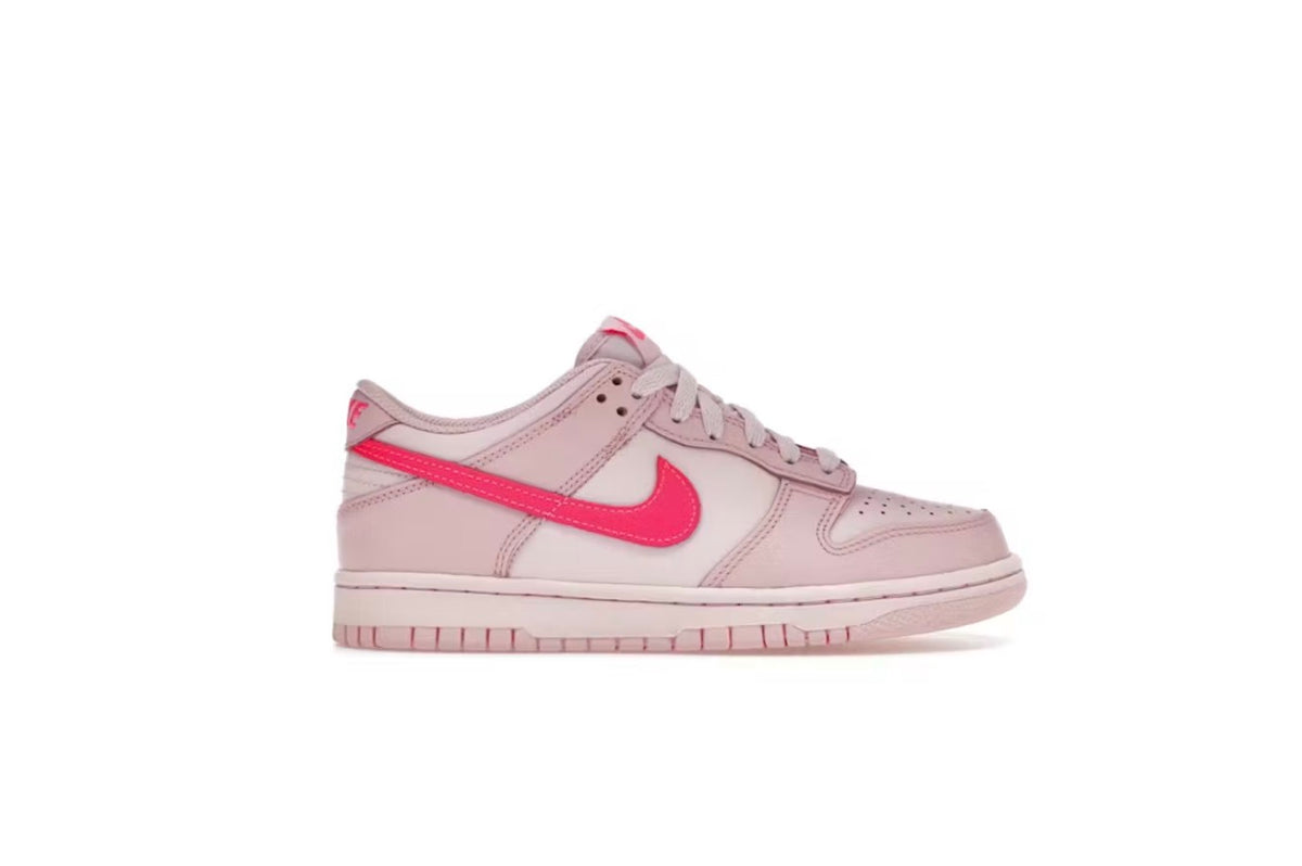 Nike Dunk ‘Triple Pink’