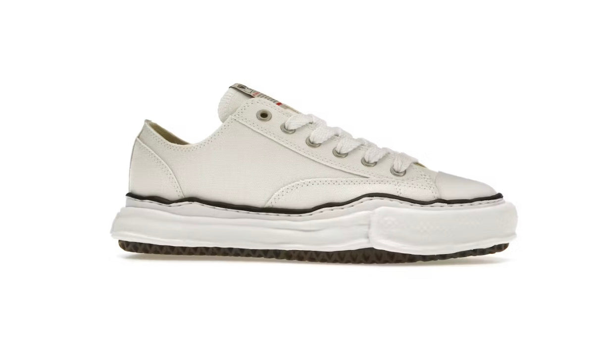 Maison Miharas ‘White’ Peterson
